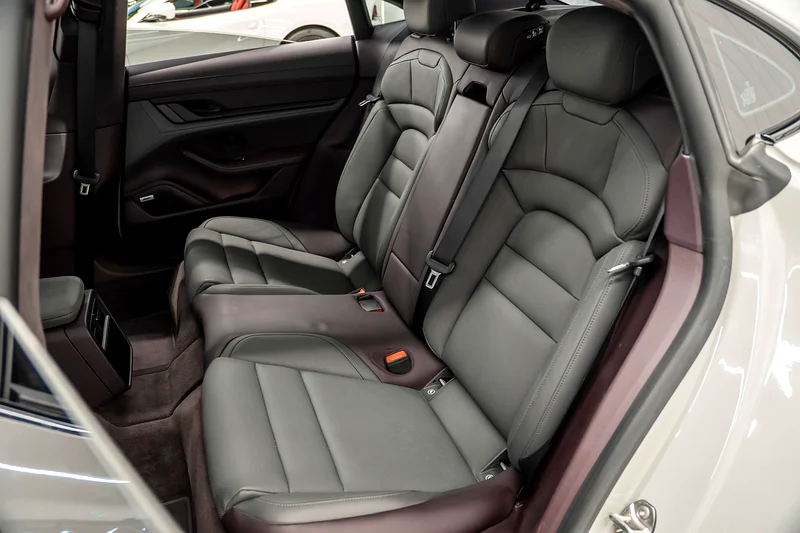 بورش تايكان 2021