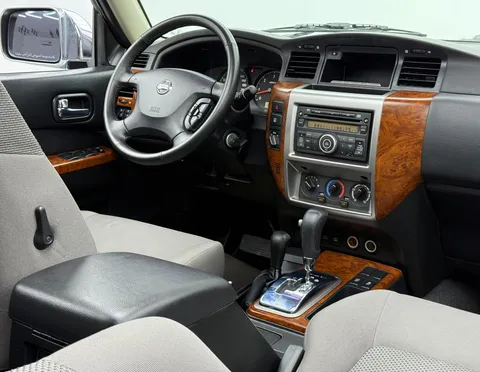 Nissan Patrol Safari 4.8L A/T 2022