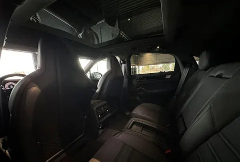 New Porsche Cayenne GTS 2025
