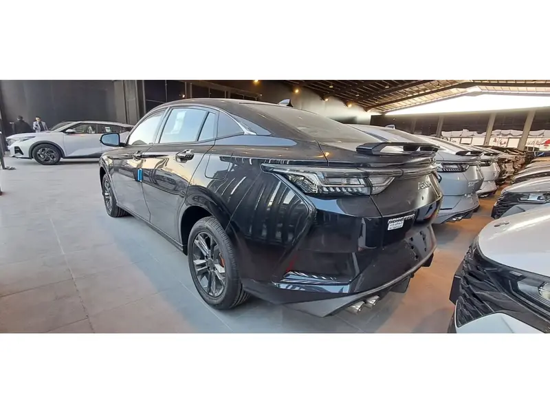 Discover undefined undefined Exterior Interior Images.Find all aspects and details of cars.