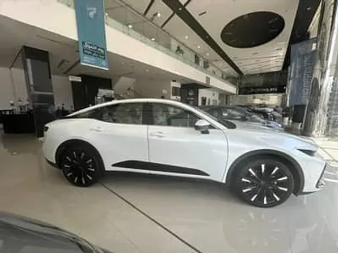 Discover undefined undefined Exterior Interior Images.Find all aspects and details of cars.