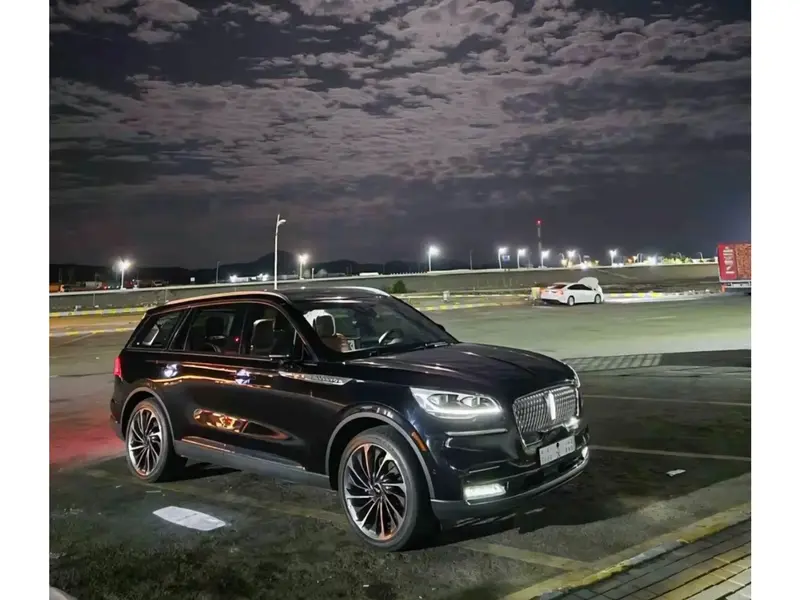 Discover undefined undefined Exterior Interior Images.Find all aspects and details of cars.