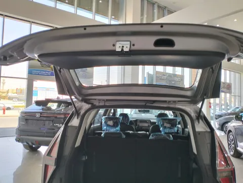 Discover undefined undefined Exterior Interior Images.Find all aspects and details of cars.