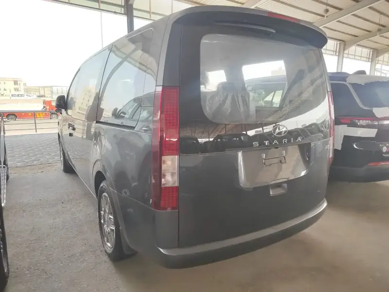 Hyundai Staria 2025