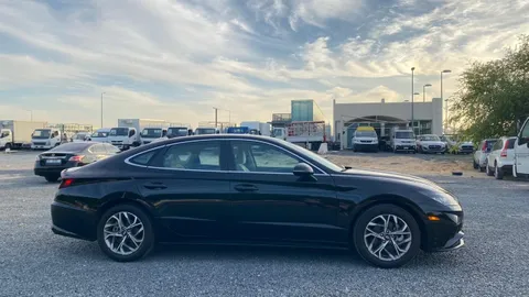 Hyundai Sonata 2.5L Mid 2021