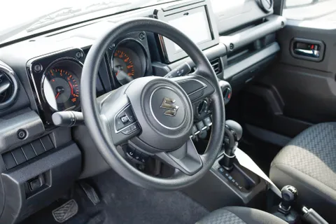 Discover undefined undefined Exterior Interior Images.Find all aspects and details of cars.