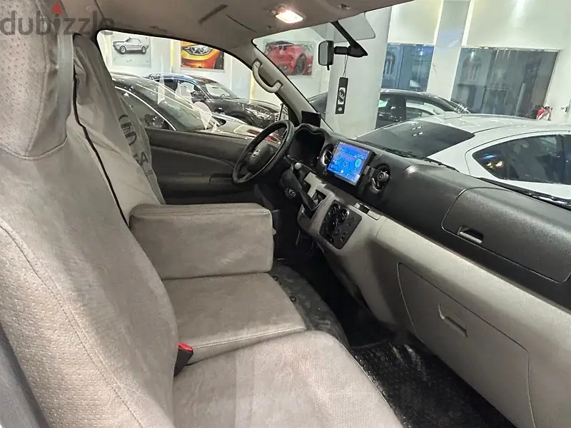 Nissan Urvan 2014
