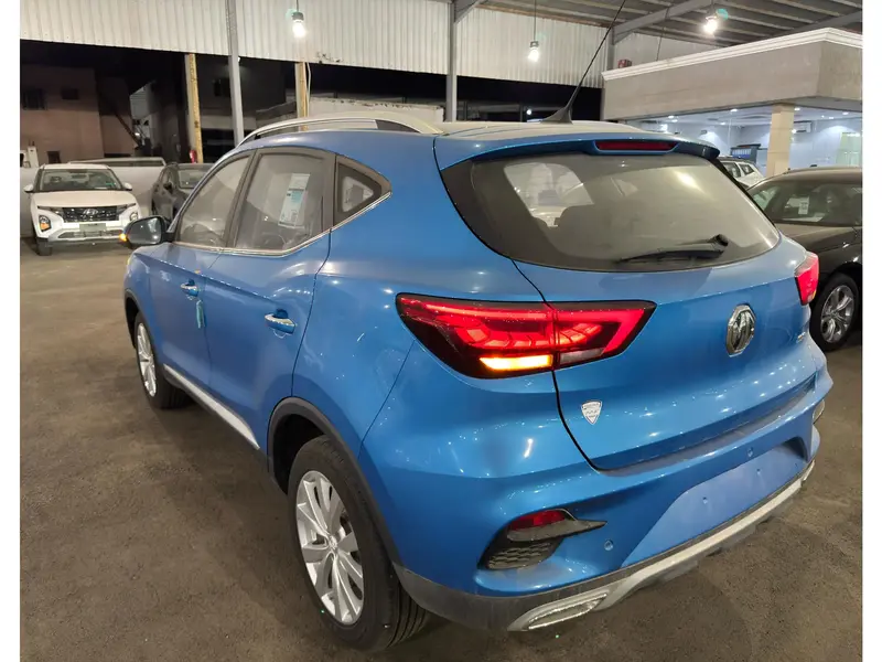Discover undefined undefined Exterior Interior Images.Find all aspects and details of cars.