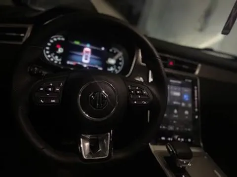 New MG RX5 1.5T LUX 2024