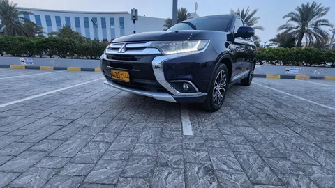 Mitsubishi Outlander 2.4L GLX 2016