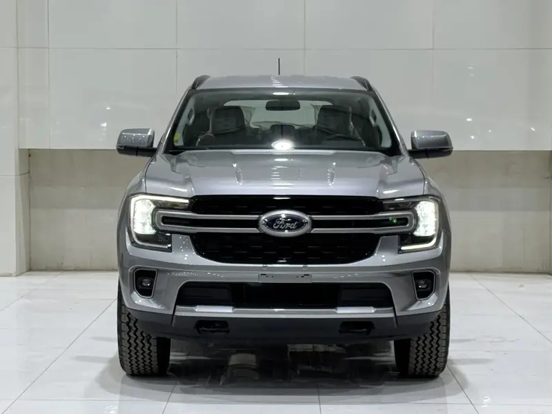 Discover undefined undefined Exterior Interior Images.Find all aspects and details of cars.