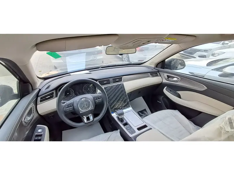 Discover undefined undefined Exterior Interior Images.Find all aspects and details of cars.