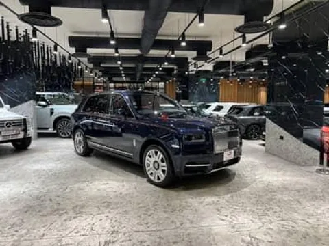 Discover undefined undefined Exterior Interior Images.Find all aspects and details of cars.