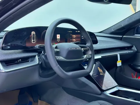 New Lucid Air 2024