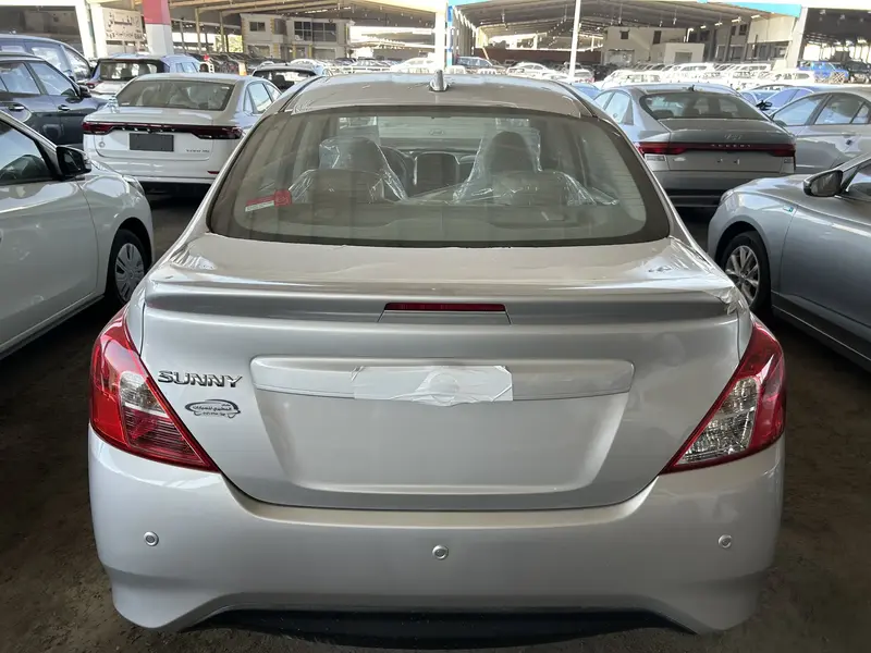 Nissan Sunny 2024