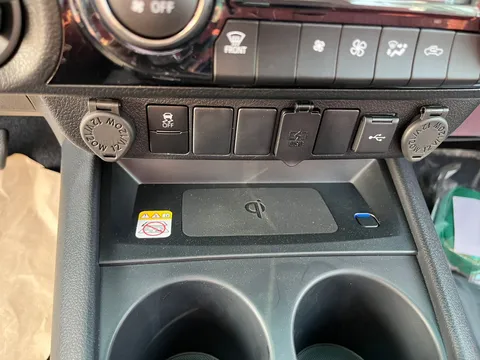 Discover undefined undefined Exterior Interior Images.Find all aspects and details of cars.