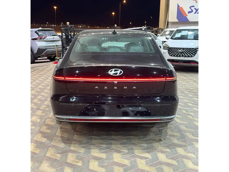 Discover undefined undefined Exterior Interior Images.Find all aspects and details of cars.