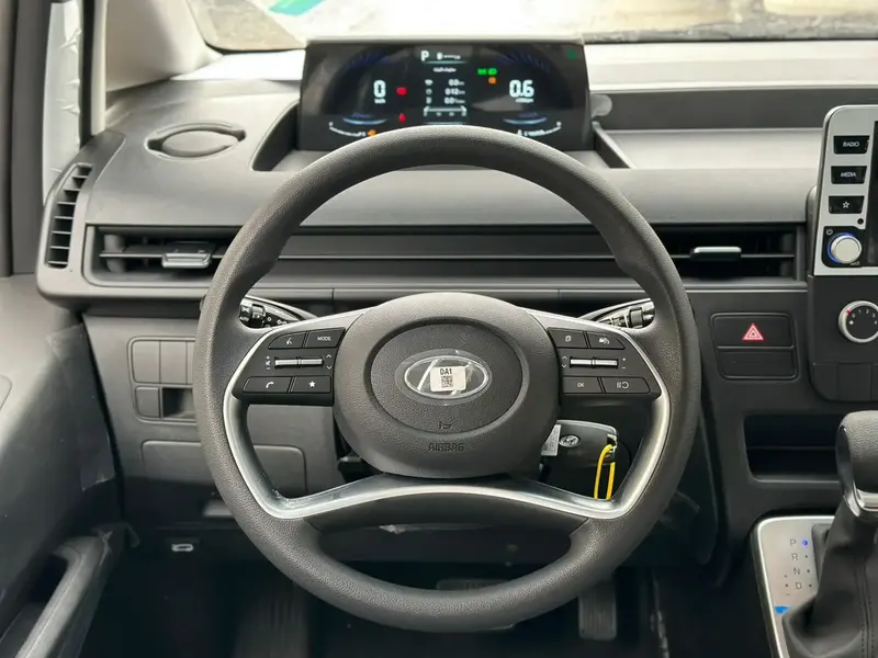 Hyundai Staria 2025