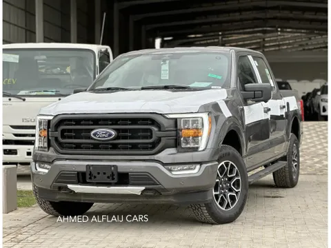 Discover undefined undefined Exterior Interior Images.Find all aspects and details of cars.