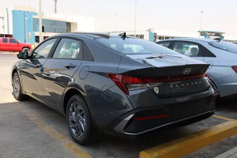 New Hyundai Elantra 1.6L Smart 2023