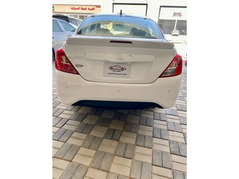 Nissan Sunny 2024