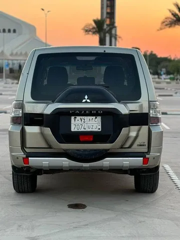 Mitsubishi Pajero 2016