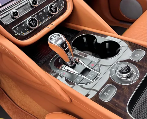New Bentley Bentayga 4.0L V8 2024