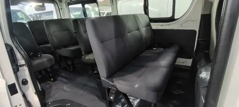 Toyota Hiace 2015