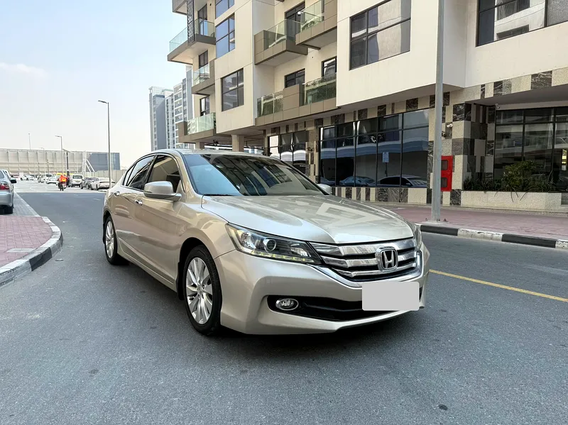 هوندا أكورد 2015