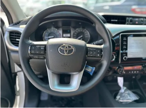 Discover undefined undefined Exterior Interior Images.Find all aspects and details of cars.