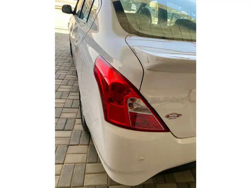Nissan Sunny 2024