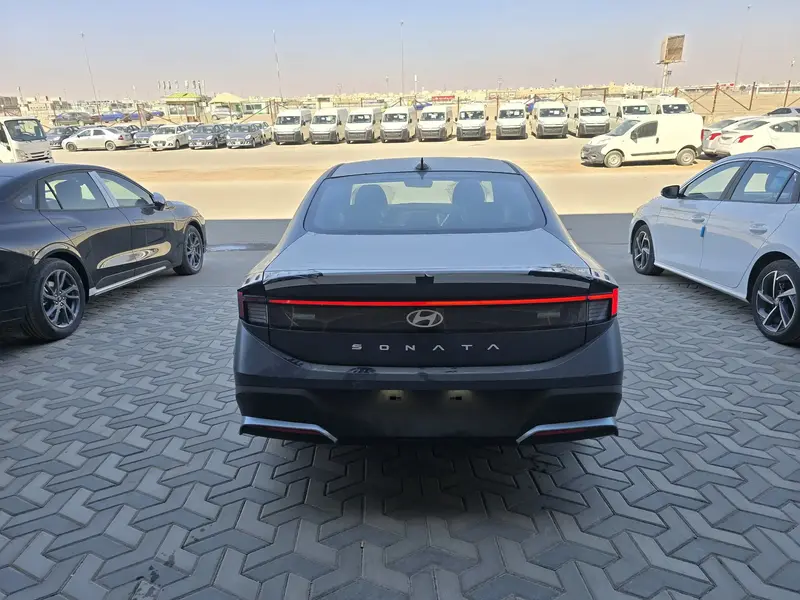 Discover undefined undefined Exterior Interior Images.Find all aspects and details of cars.