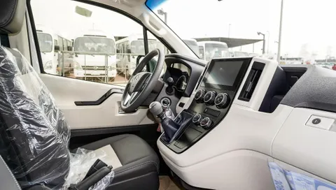 New Toyota Hiace 3.5L Commuter (13 seater) M/T 2025