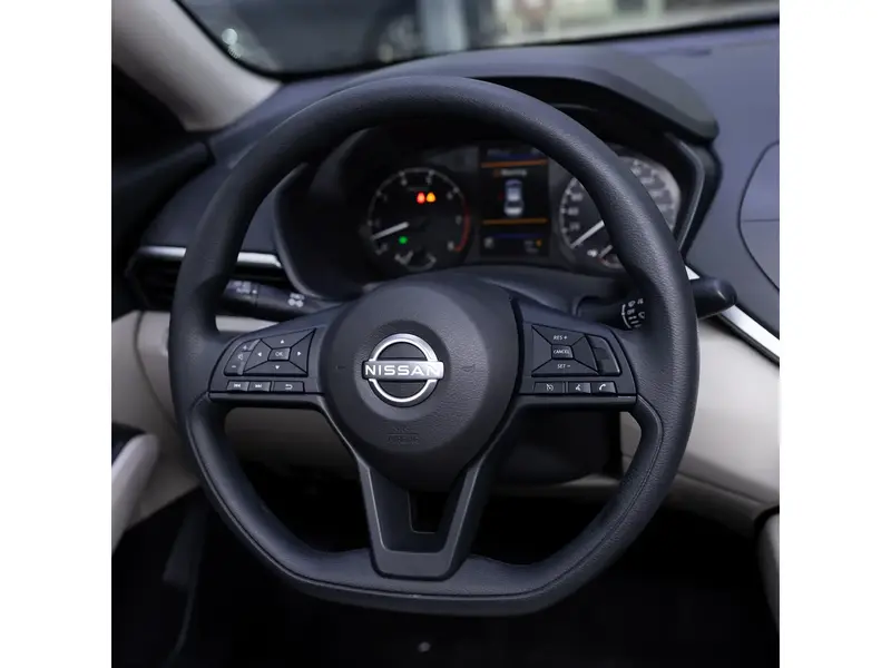 Nissan Altima 2025