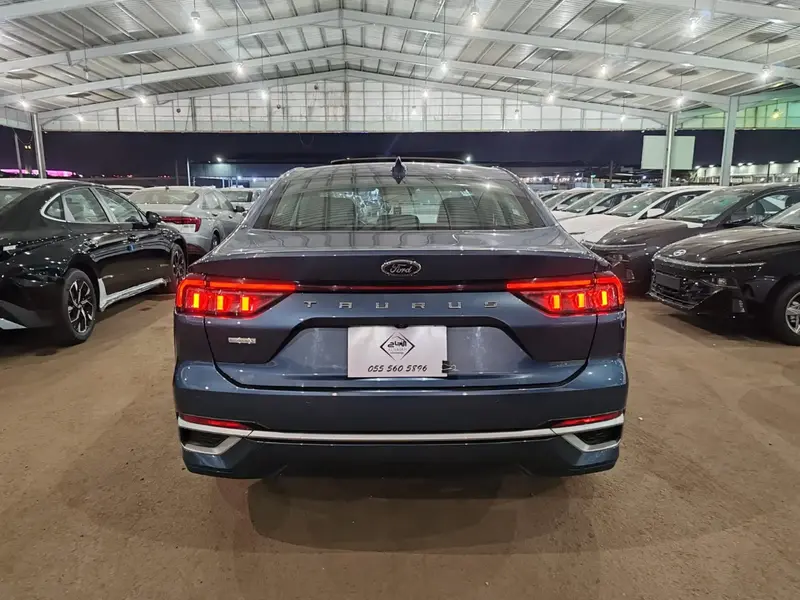 Ford Taurus 2023