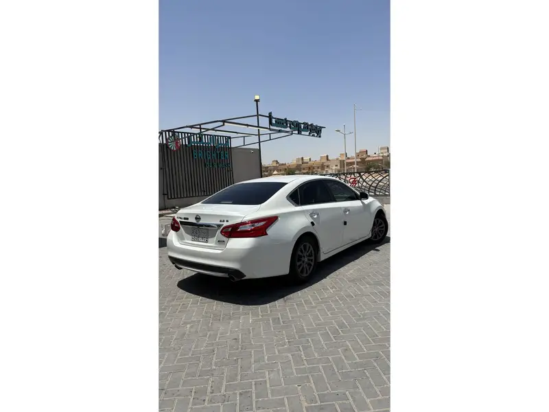 Nissan Altima 2017