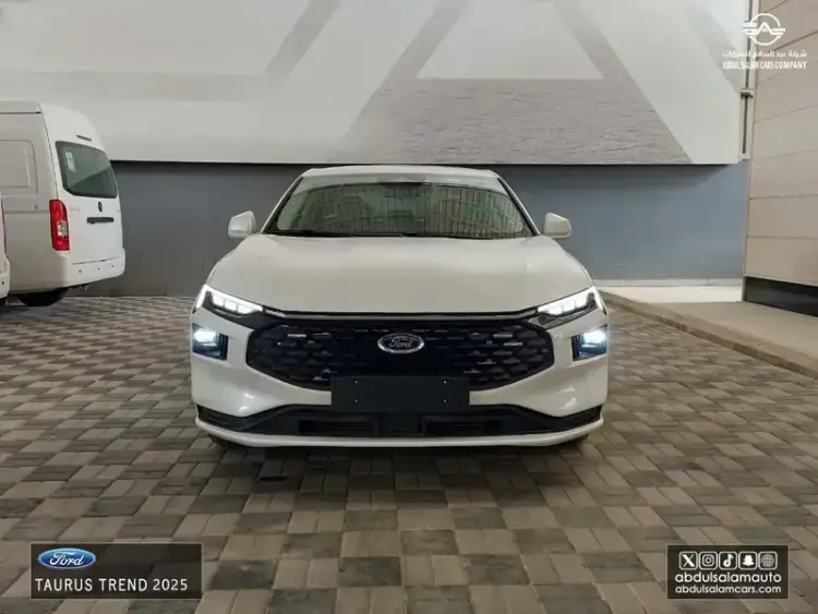 ford ford-taurus image Ford Taurus 2025