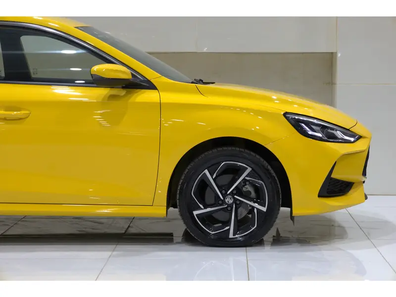Discover undefined undefined Exterior Interior Images.Find all aspects and details of cars.