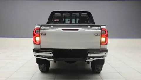 Discover undefined undefined Exterior Interior Images.Find all aspects and details of cars.