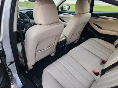 Discover undefined undefined Exterior Interior Images.Find all aspects and details of cars.