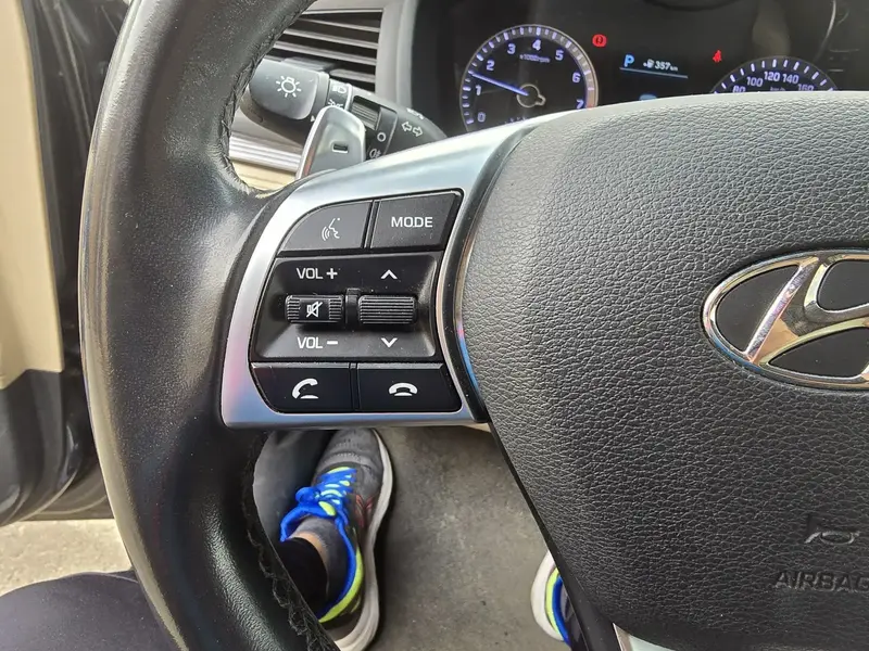 Discover undefined undefined Exterior Interior Images.Find all aspects and details of cars.