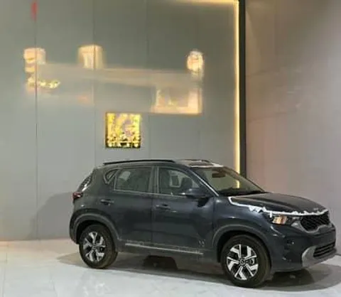 Discover undefined undefined Exterior Interior Images.Find all aspects and details of cars.