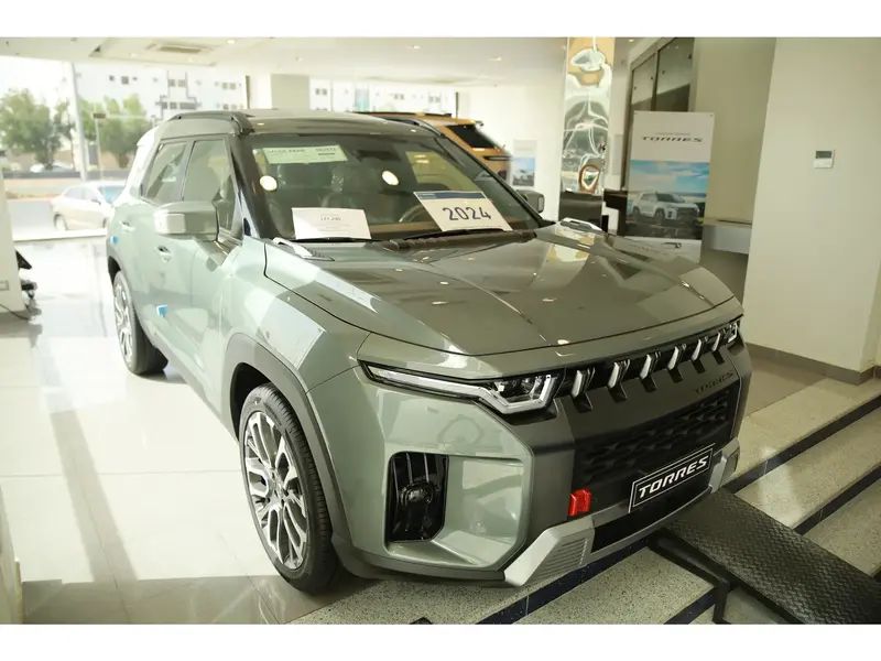 Discover undefined undefined Exterior Interior Images.Find all aspects and details of cars.