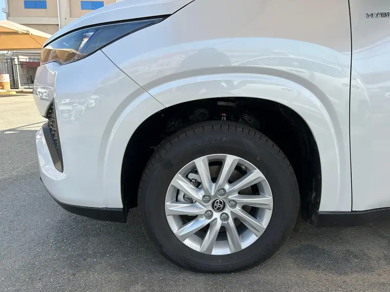 Toyota Innova 2024