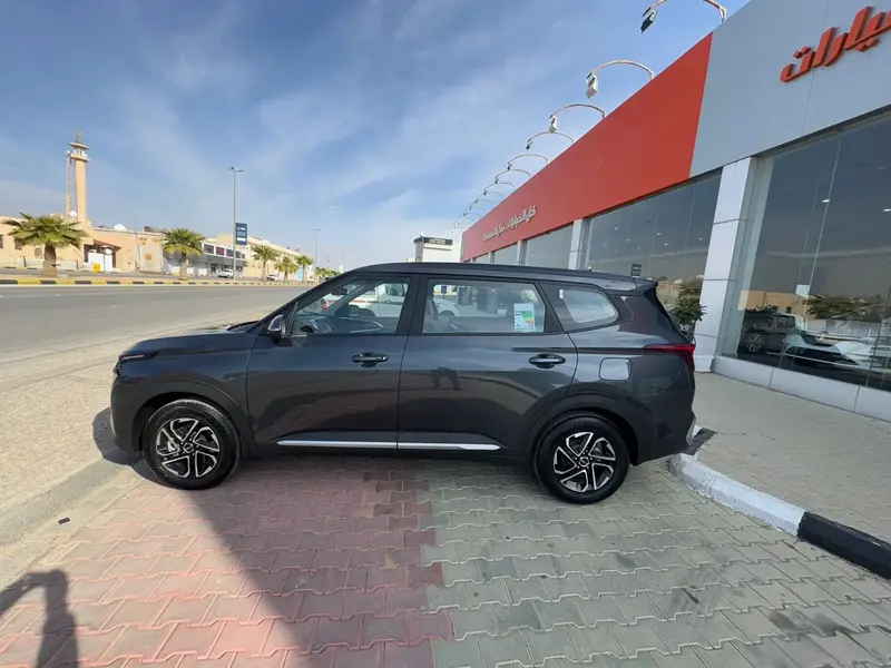 Discover undefined undefined Exterior Interior Images.Find all aspects and details of cars.