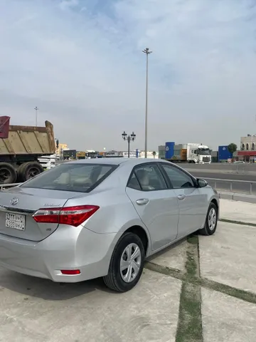 استكشف undefined undefined الصور الخارجية والداخلية. اكتشف جميع جوانب وتفاصيل السيارات.
