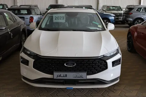 New Ford Taurus 2.0L EcoBoost Ambient  2023