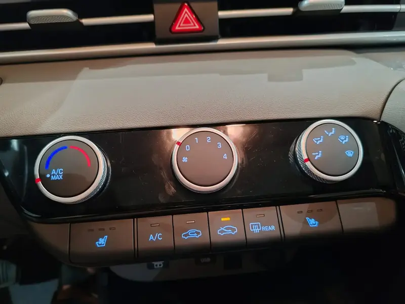 Hyundai Elantra 2025