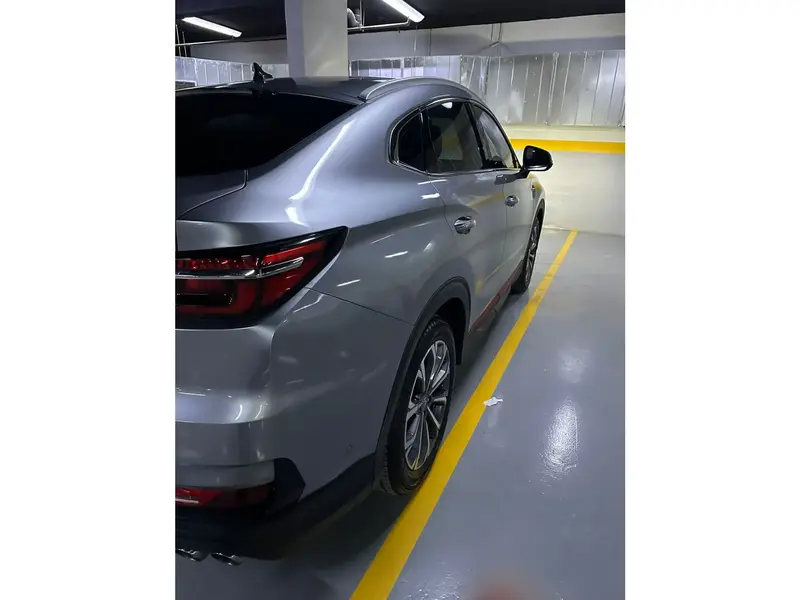 Discover undefined undefined Exterior Interior Images.Find all aspects and details of cars.