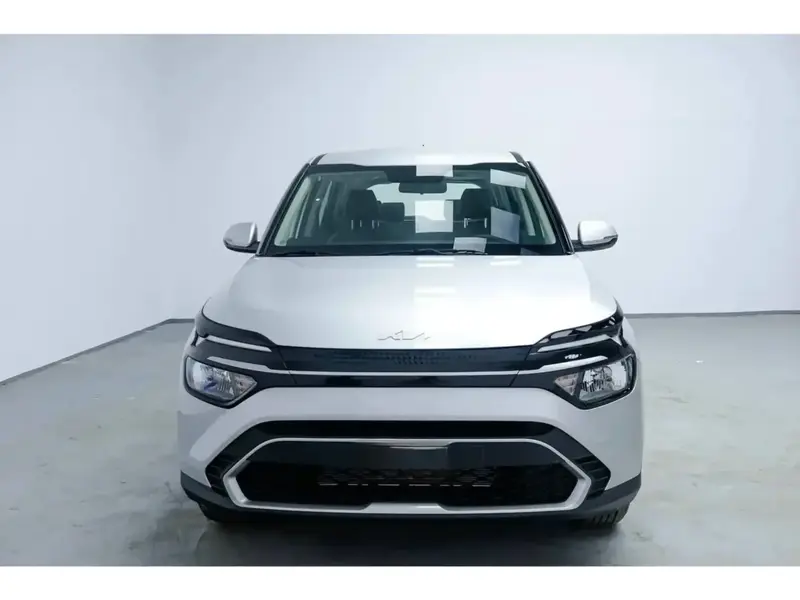 Discover undefined undefined Exterior Interior Images.Find all aspects and details of cars.